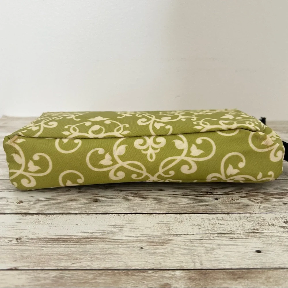 4/$25 Munchkin Diaper Change Pouch in Green & Cream Scroll Wristlet Changing Pad